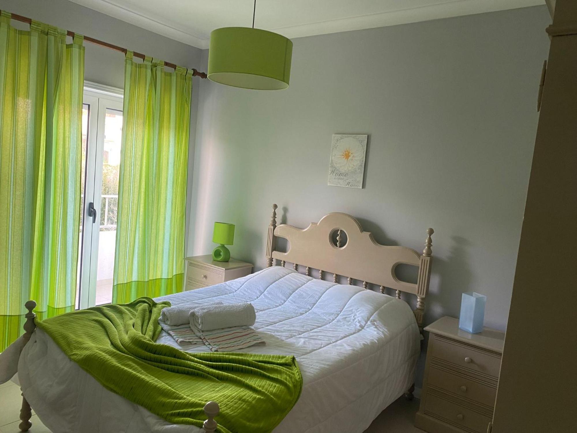 O Ninho 94 Apartment วีลาปรายา เด อันโกรา ภายนอก รูปภาพ